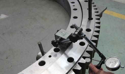 油圧掘削装置の整形ベアリングのメンテナンス